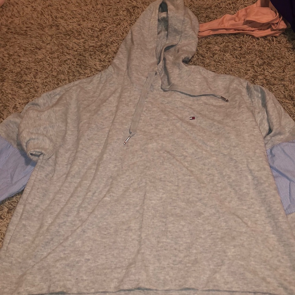 crop-ish sweatshirt